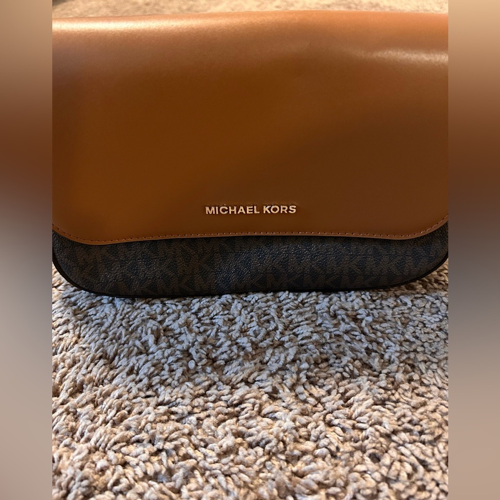 Michael Kors Bedford Legacy Leather Flap Crossbody - Picture 4 of 7